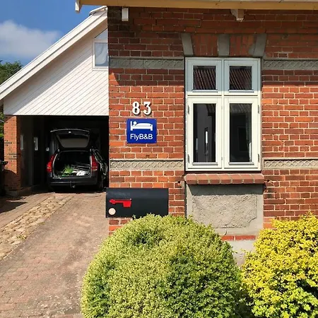 Fly ベッド・アンド・ブレックファスト スキーベ